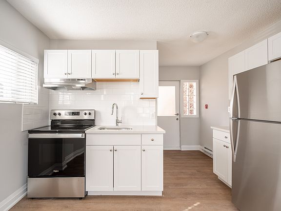 5th image of 81 Gibson Ave #3