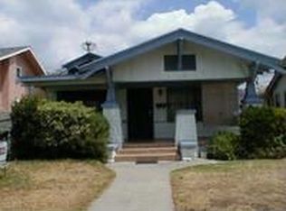 1049 W 54th St, Los Angeles, CA 90037