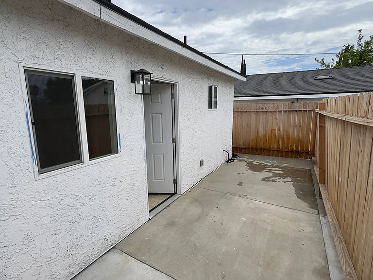 Private front yard