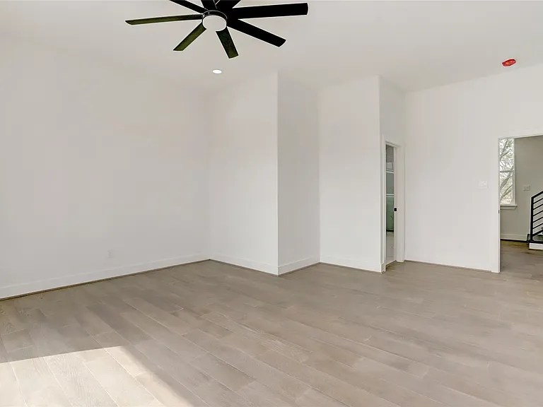 6816 Hartland Ave — Photo 22