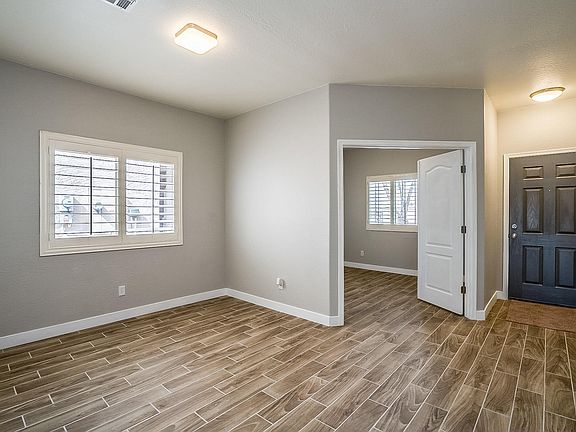 5th image of 17053 W Carmen Dr
