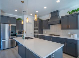 2244 E Mountain Trail St, George, UT 84790