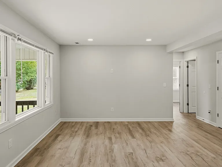 2609 Linda Ave — Photo 7