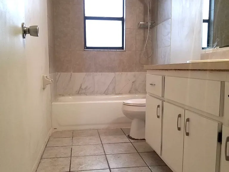 1421 SE 4th Pl — Photo 21