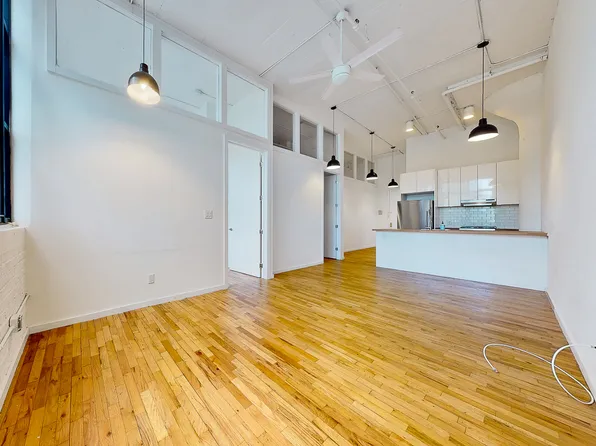 315 Seigel Street image 2 of 21