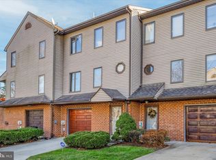 8816 Ridge Ave APT 3, Philadelphia, PA 19128