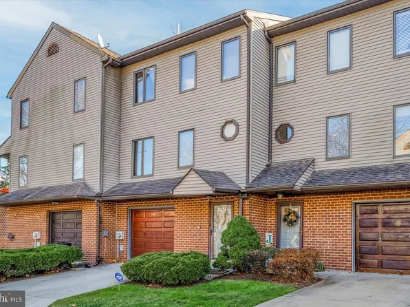 8816 Ridge Ave APT 3, Philadelphia, PA 19128