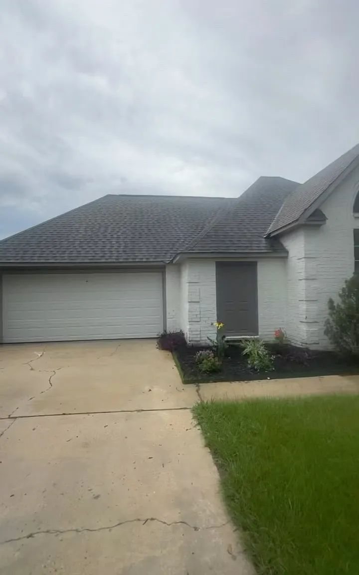 40101 Parker Rd — Photo 1
