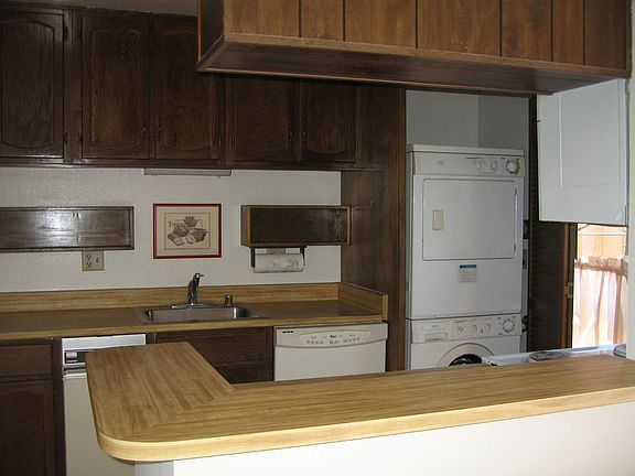 5th image of 16383 Saratoga St