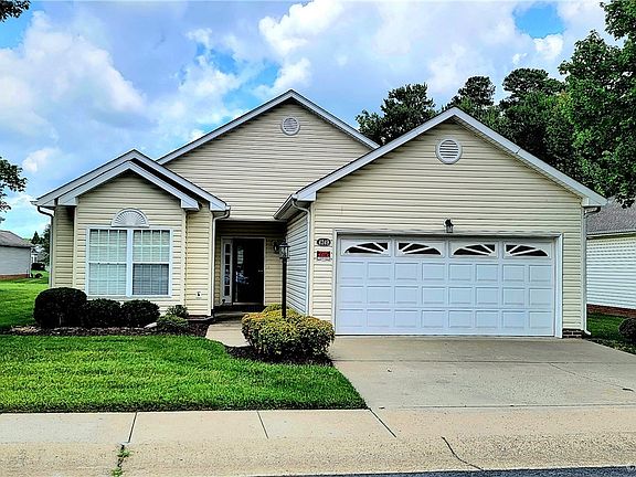 5th image of 4249 English Holly Cir