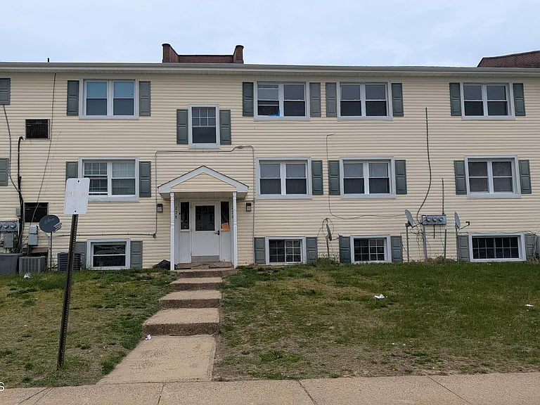 226 Sawmill Rd — Photo 1