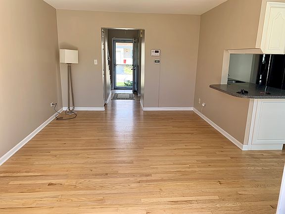 5th image of 235 W Dresden Ave Unit 235
