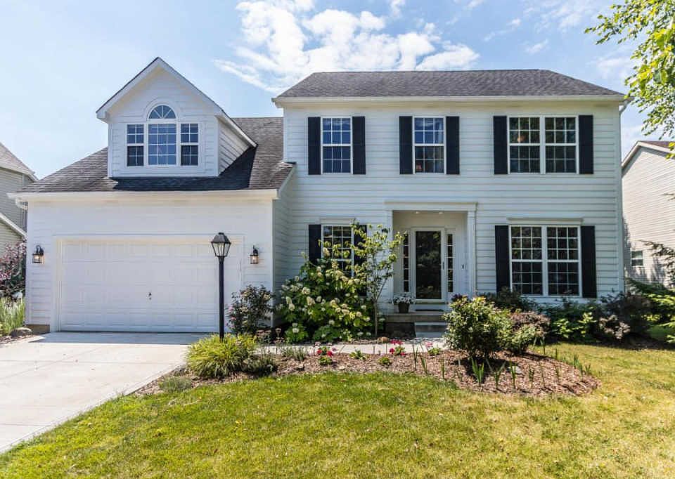 1st image of 7582 Park Bend Ct