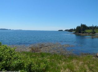 796 Crabtree Point Rd, North Haven, ME 04853