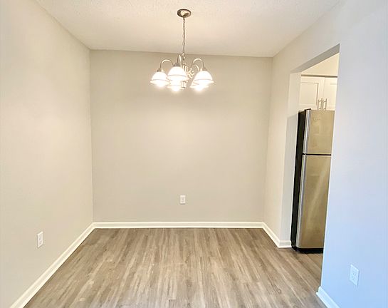 3rd image of 3635 Walnut St #205