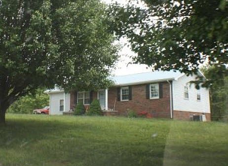2nd image of 102 W Lawn Dr
