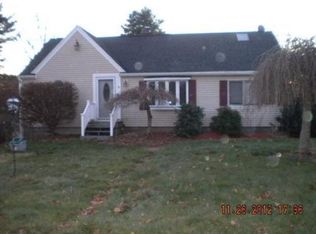 9 Ashton St, Oxford, MA 01540