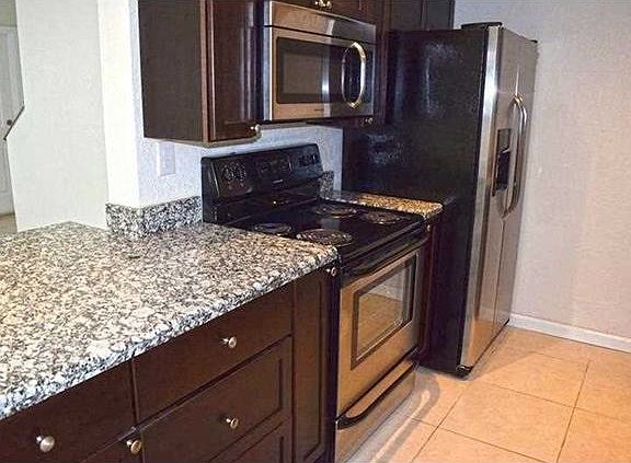 2nd image of 510 NE 15th St APT 2