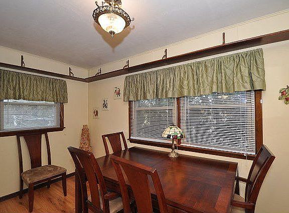 4th image of 1731 W Wood Ave