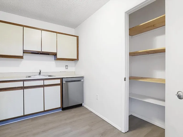 145 Snowshoe Ct #204 — Photo 9