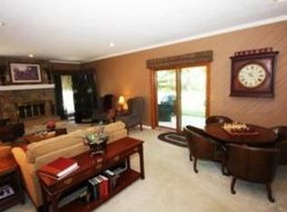 11908 Wenonga Ln, Leawood, KS 66209
