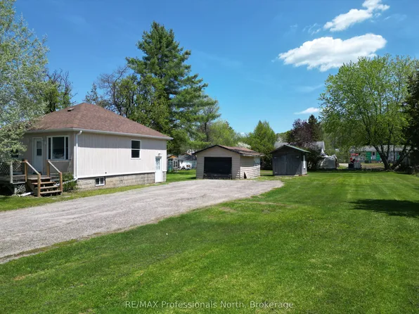 14 Chandos St, Minden Hills, ON K0M 2K0