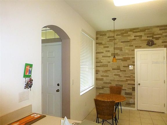 4th image of 11233 Windsor Place Cir