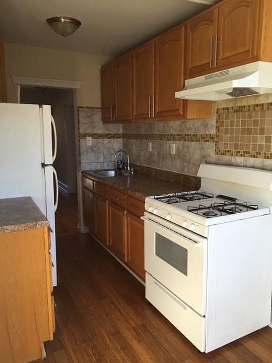 1st image of 2042 27th St #2