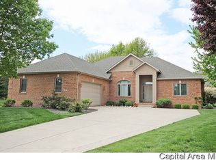 3113 Ironlake Cir, Springfield, IL 62711