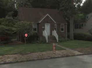 8 Passaic Ave, Roseland, NJ 07068