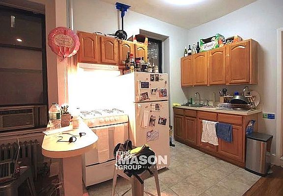 5th image of 364 W 53rd St APT 3n