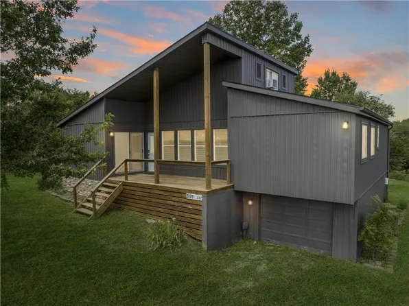 847 Lake Viking Ter, Altamont, MO 64620