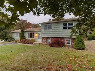 21 Wetomachick Ave, Westerly, RI 02891