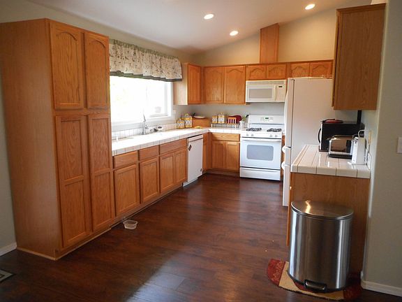 5th image of 130 Pine View Ct