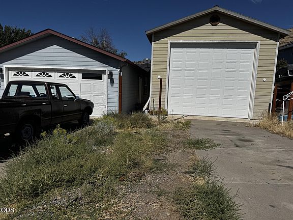 2nd image of 5947 Springcrest Way