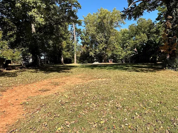 4220 McKinley Dr, Charlotte, NC 28208