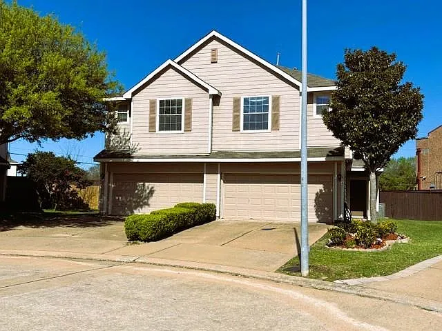 3 bed, 2.5 bath, 1700 sqft, $1,650 — Photo 3