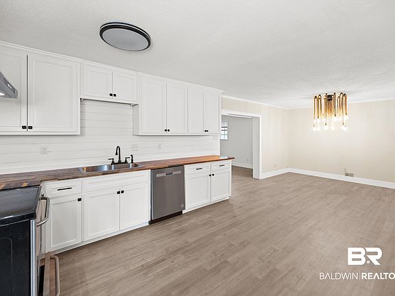 5th image of 7213 Melissa Dr