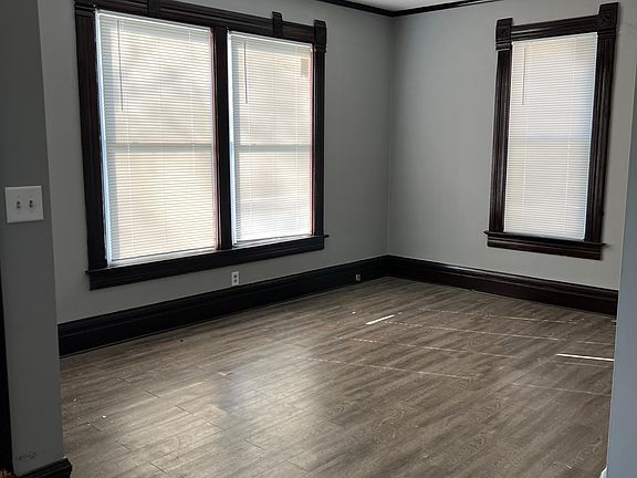 4th image of 411 W McClure Ave
