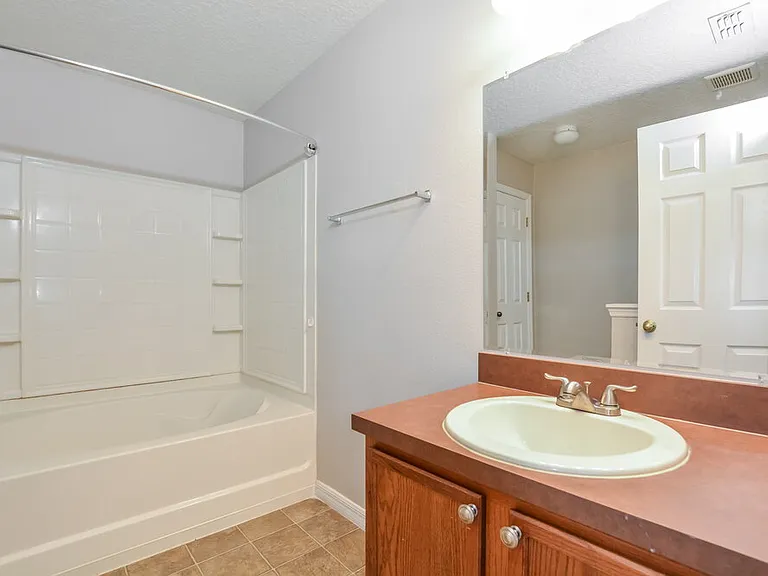 3905 Lone Eagle Pl — Photo 10