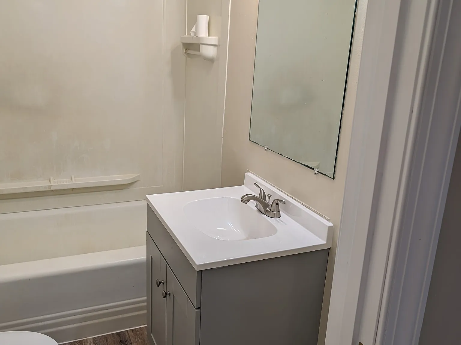 2 bed, $1,300 — Photo 4