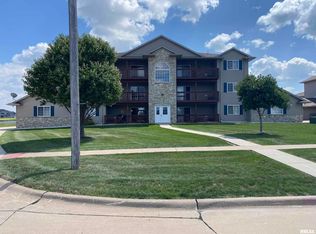 209 E Price St UNIT 103, Eldridge, IA 52748