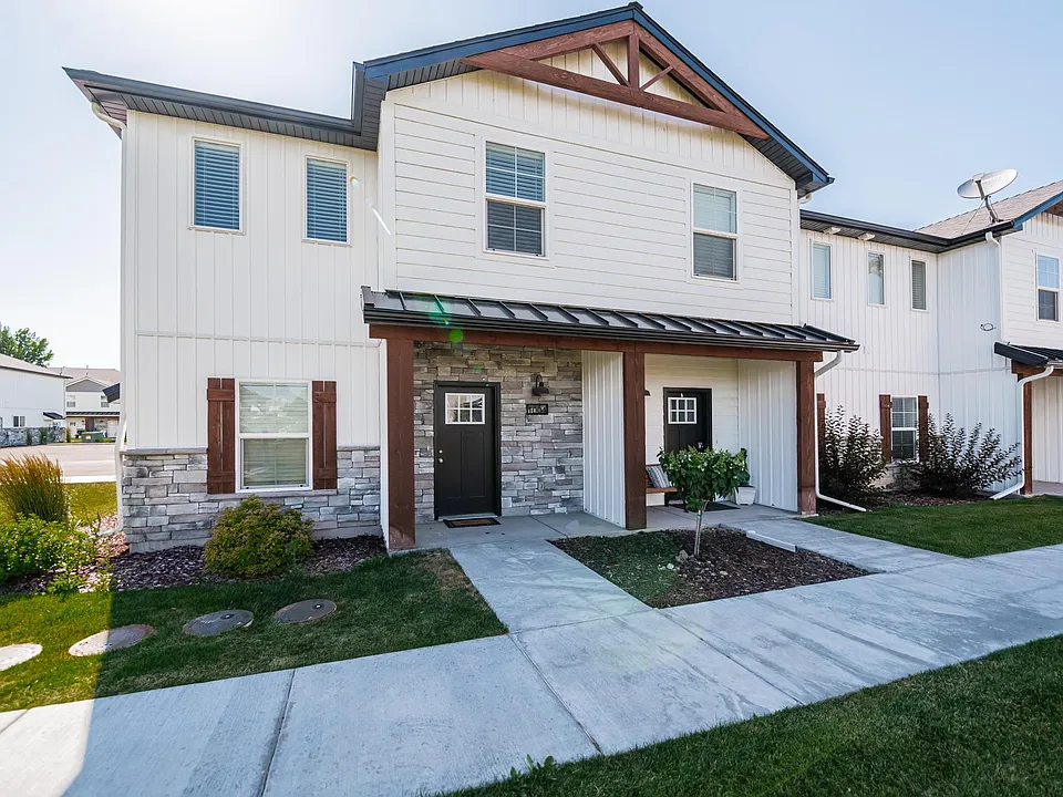 359 N 3 W #1003