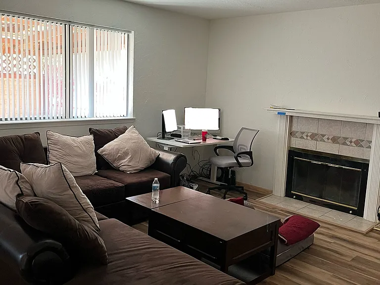 655 Lakeview Cir SE — Photo 14