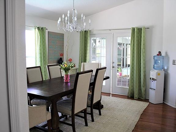 5th image of 10719 Versailles Blvd