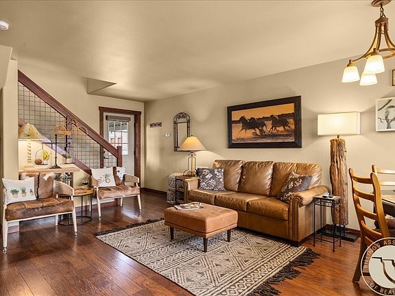 3rd image of 215 2nd St E #6