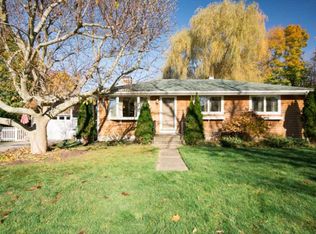 16 Slate Ln, Portsmouth, RI 02871