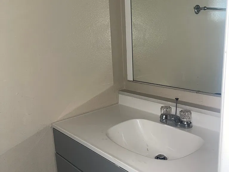 315 S Mollison Ave S #3 — Photo 8