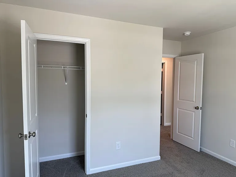 317 S Lake Dr — Photo 15