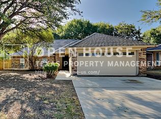 1506 Warwick Dr, Mansfield, TX 76063